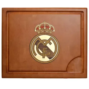 Skærebræt med Real Madrid logo.