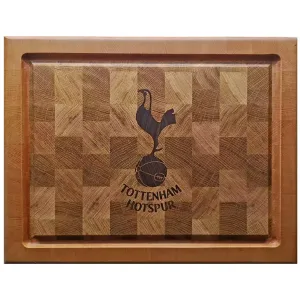 Skærebræt med Tottenham logo.
