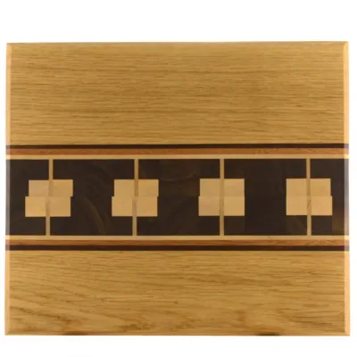 Serverings bræt nr. 189 - 29x33x15 af eg, valnød, ahorn og paduak